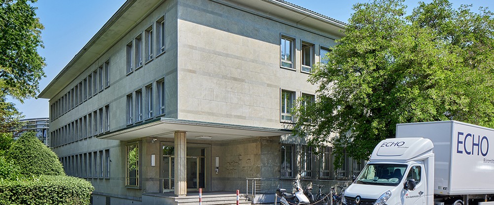 An zentraler Lage in Aaraus Altstadt vermieten wir an der Laurenzenvorstadt 9 im 1. und 2. Obergeschoss je 463 m² ausgebaute Büroflächen.