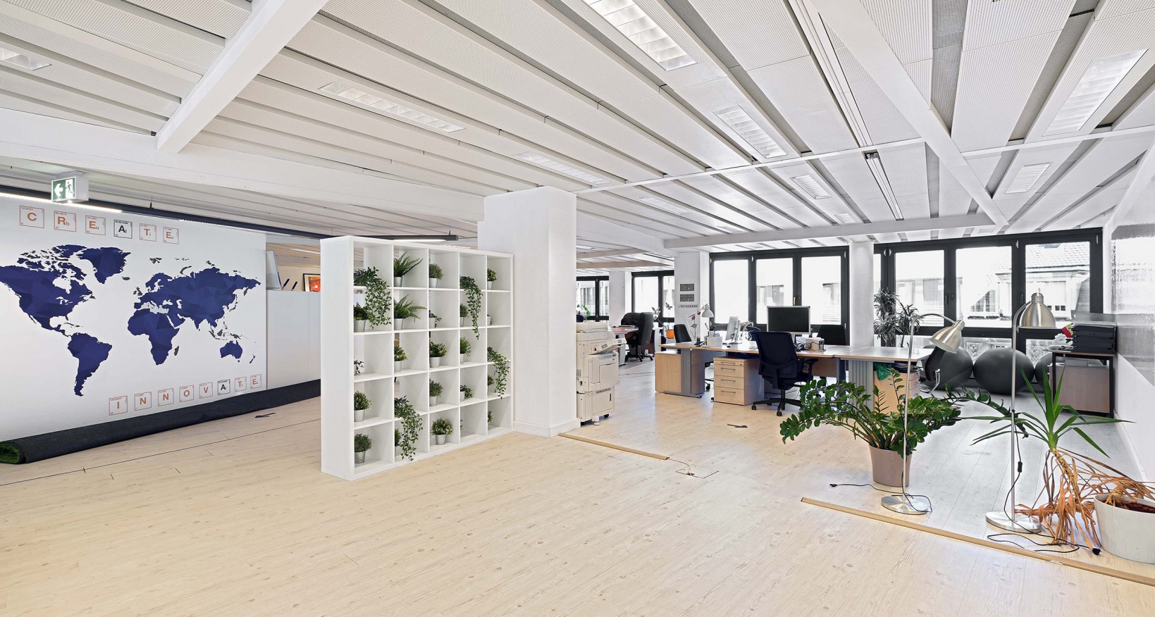 In der unmittelbaren Nähe des Aeschenplatzes, vermieten wir in einer repräsentativen Liegenschaft eine attraktive Bürofläche mit 695 m².