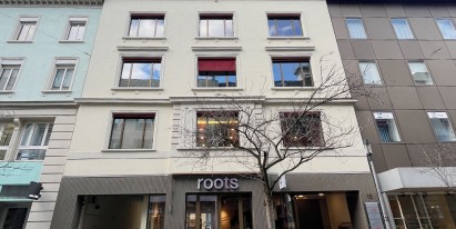 In der direkten Parallelstrasse zur Bahnhofstrasse – ideal für Dienstleistungsunternehmen, Agenturen oder kleinere Teams.