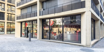 An der Poststrasse 3 in Uster erwartet Sie eine attraktive Verkaufsfläche mit 219 m² im Erdgeschoss 